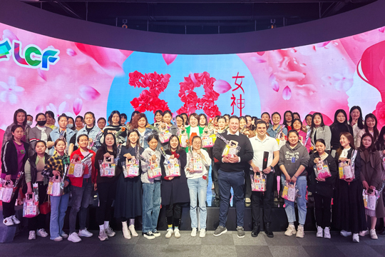 魅力女神节•巾帼绽芳华 | 555000jc1线路检测开展三八国际妇女节慰问活动