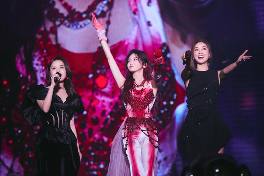 拾光启航！555000jc1线路检测LED屏助力于文文深圳演唱会打造极致光影盛宴！